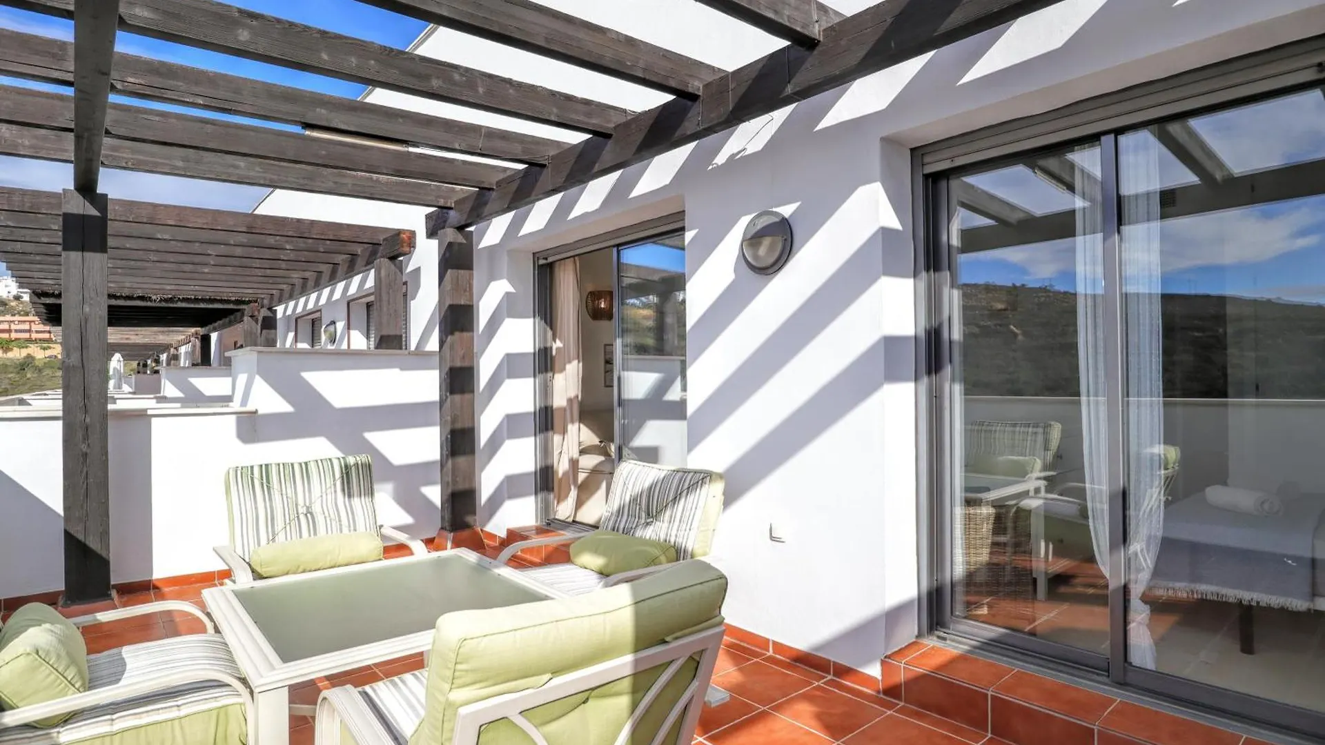 La Vista - Rock Bay Apartment Manilva Spain